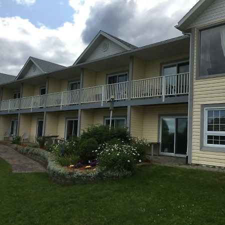 Hilton Beach Inn & Spa Thessalon 外观 照片